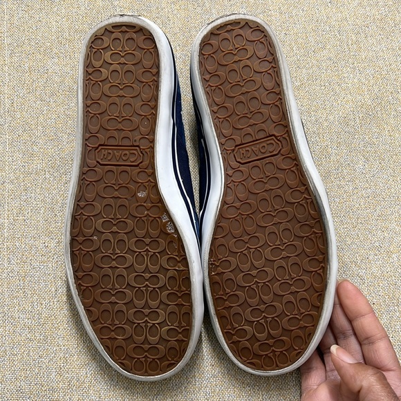 ❤️ Coach Navy and White Plaid Slip-On Shoes - Picture 4 of 4